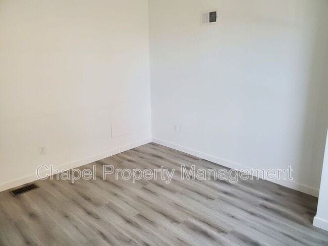 Building Photo - 118 S 57th St