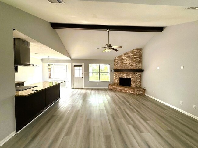 Building Photo - 8814 Stroud Dr