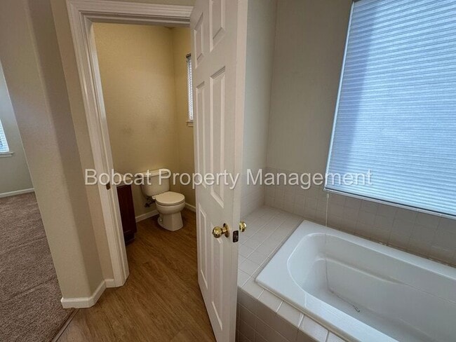 Building Photo - 1371 Chichester Dr