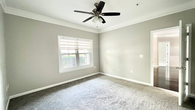 Building Photo - 1850 Cotillion Dr