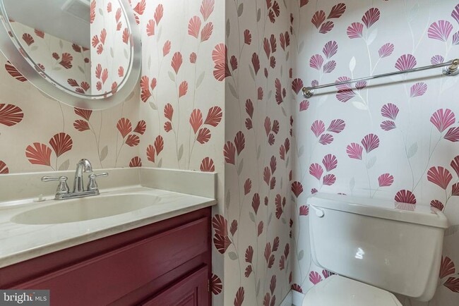 Building Photo - 2817 S Woodrow St