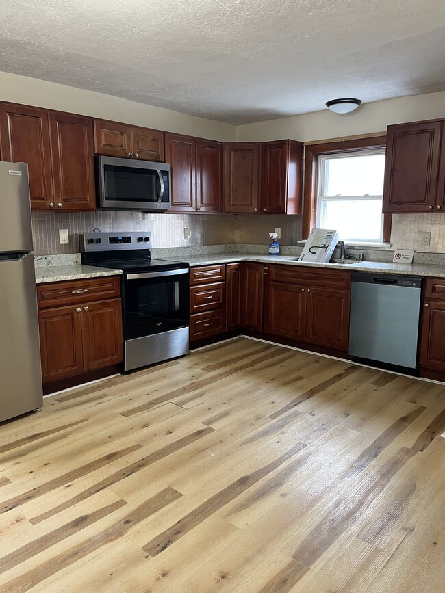 Building Photo - 701 Whittaker Ave