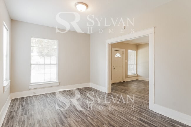 Building Photo - Coming HOME never felt so good!