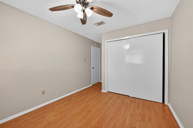 Building Photo - 7407 Alegria Dr