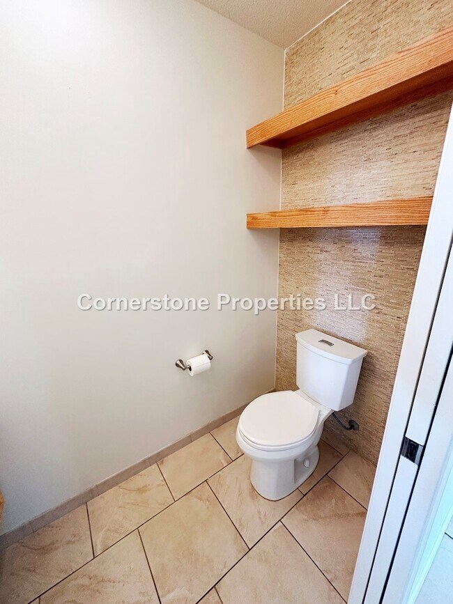 Building Photo - 94-711-711 Lumiaina St