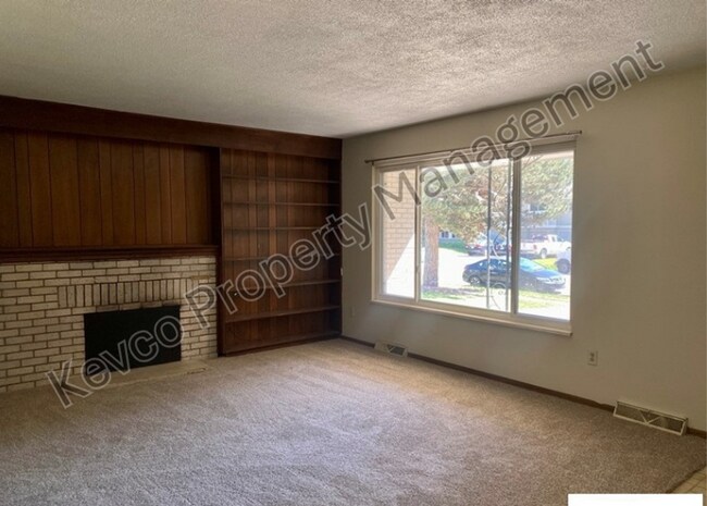 Building Photo - More Space. More Living. Huge 4 Bed House!