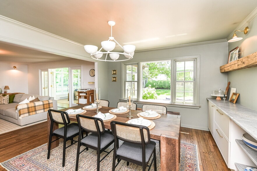 Building Photo - 5939 Gladden Dr