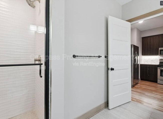 Building Photo - 800 Douglas St NW