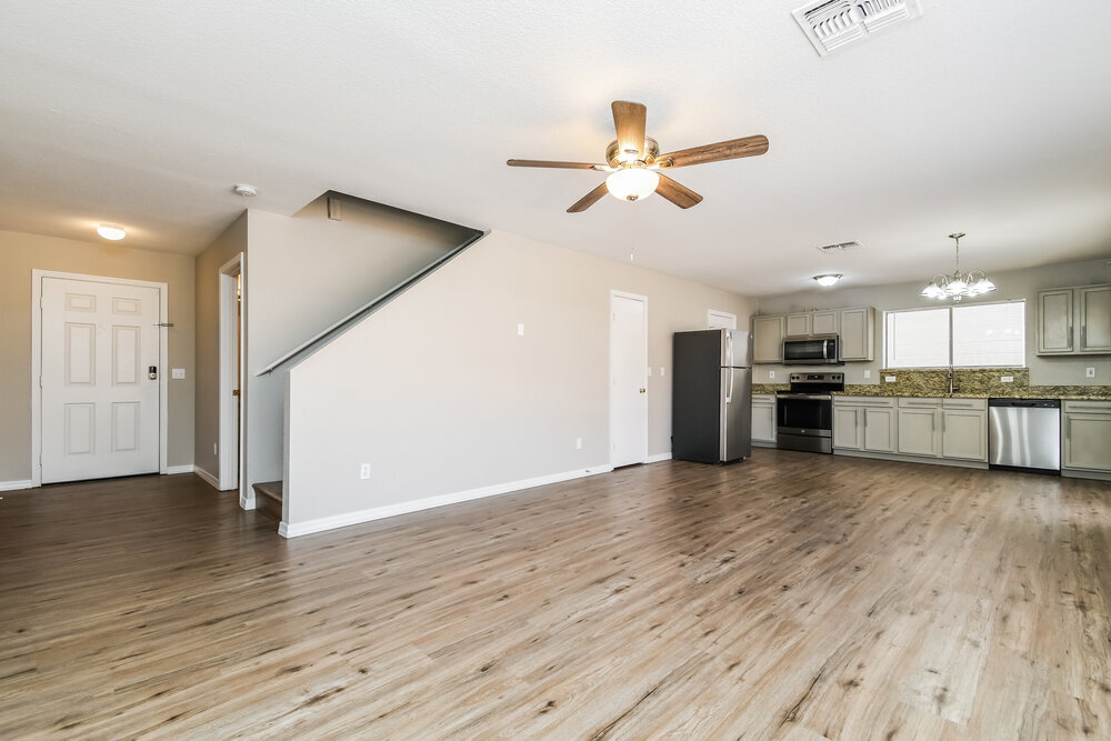 Building Photo - 650 E Woodsman Pl