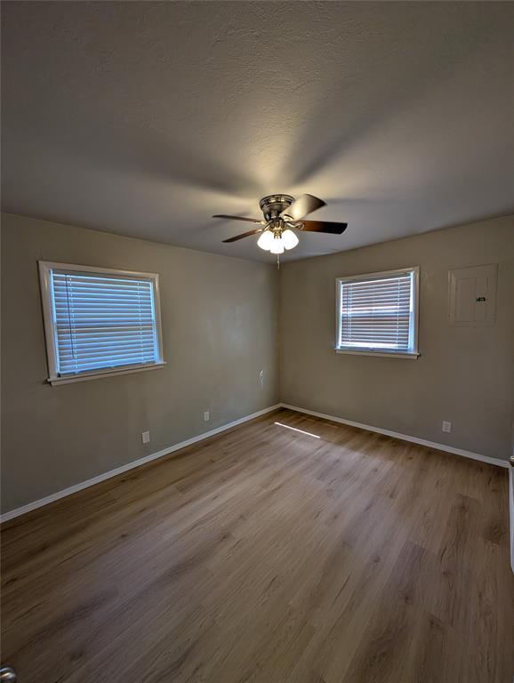 Building Photo - 1614 Iowa St