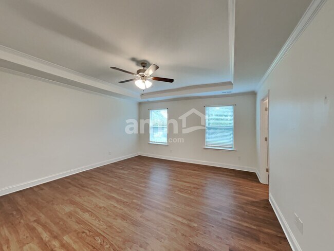 Building Photo - 136 Hamilton Park Dr