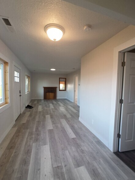 Building Photo - 4510 SE 99th Ave