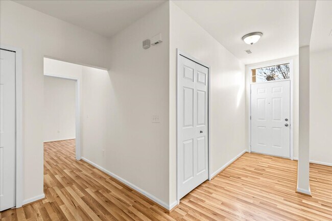 Building Photo - 17104 Chesapeake Cir