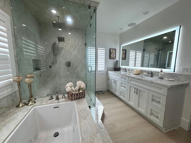 Building Photo - Luxury Coastal Living – Brand New Custom H...