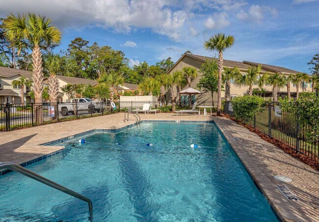 Building Photo - 1105 Reserve Ln