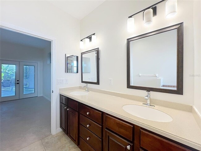 Building Photo - 10817 Masters Dr