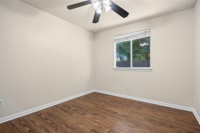 Building Photo - 11612 Timber Heights Dr