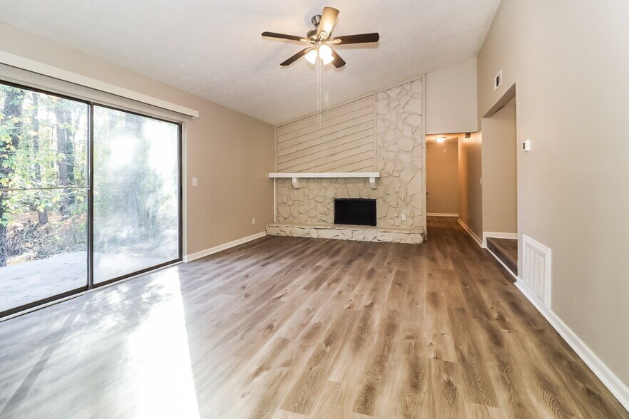 Building Photo - 5427 Covent Way