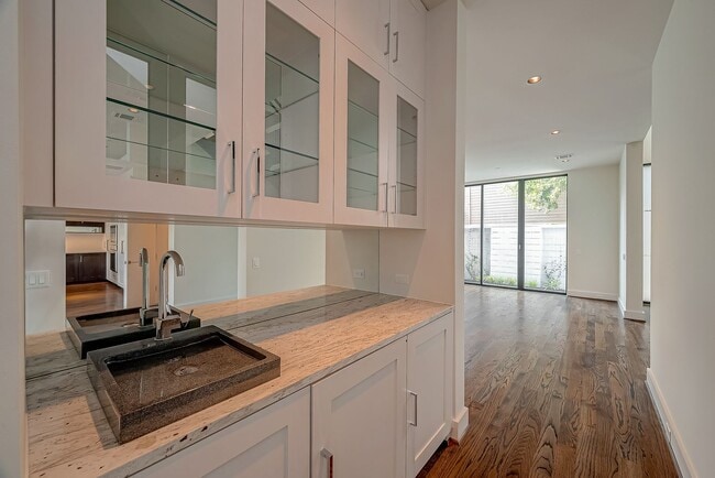 Building Photo - Beautiful contemporary home in the sought-...
