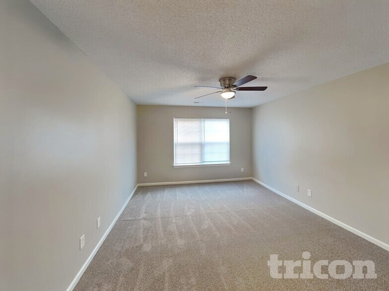 Building Photo - 297 Mission Tripp St