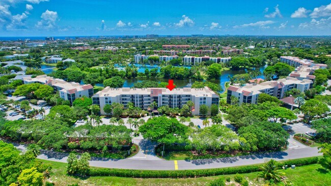 Building Photo - 950 Lavers Cir