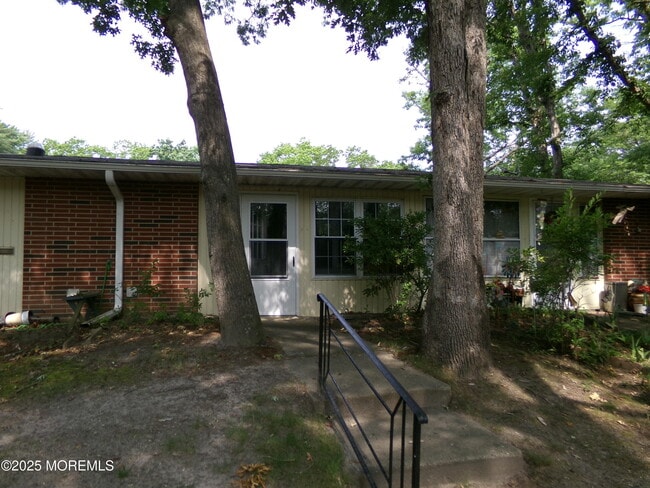 Building Photo - 160E Gramercy Ct