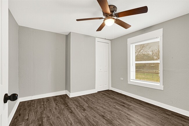 Building Photo - 6218 Woodrow St