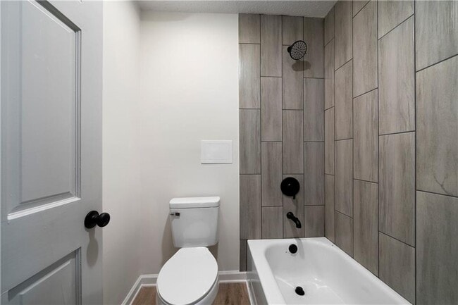 Building Photo - 374 Leisure Ct