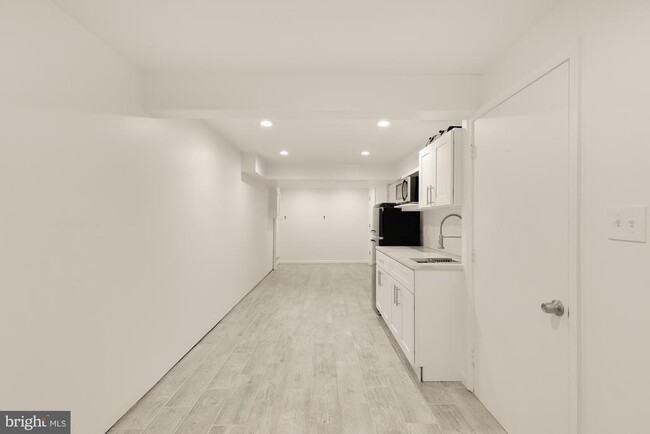 Building Photo - 1318 Round Oak Ct