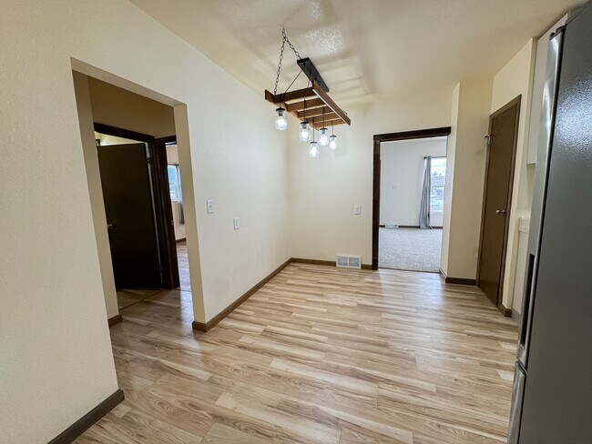 Building Photo - Rustic Farmhouse