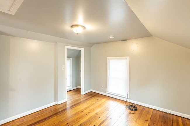 Building Photo - 5247 Alberene Rd