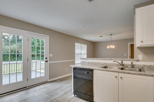 Building Photo - 2719 Davis Mill Rd