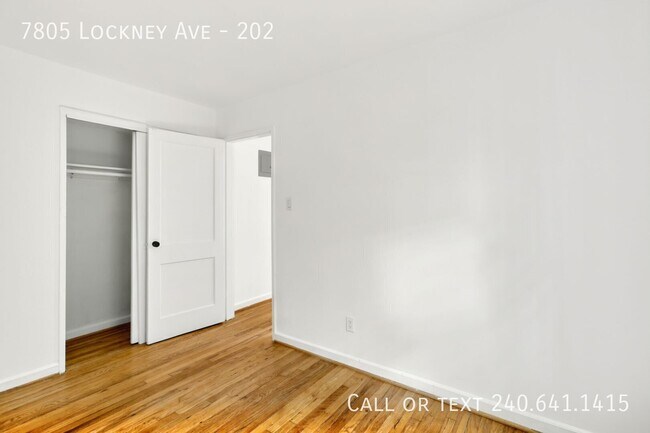 Building Photo - 7805 Lockney Ave