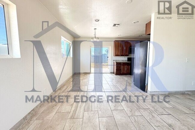 Building Photo - 3Bed/2Bath House 35th Ave/Bethany! NO APPLICATION FEE! - RV GATE, NO HOA!