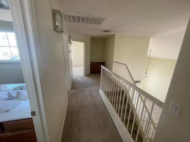 Building Photo - 324 W Colt Rd