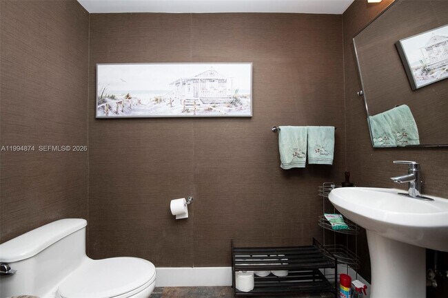 Building Photo - 60 SW 13th St