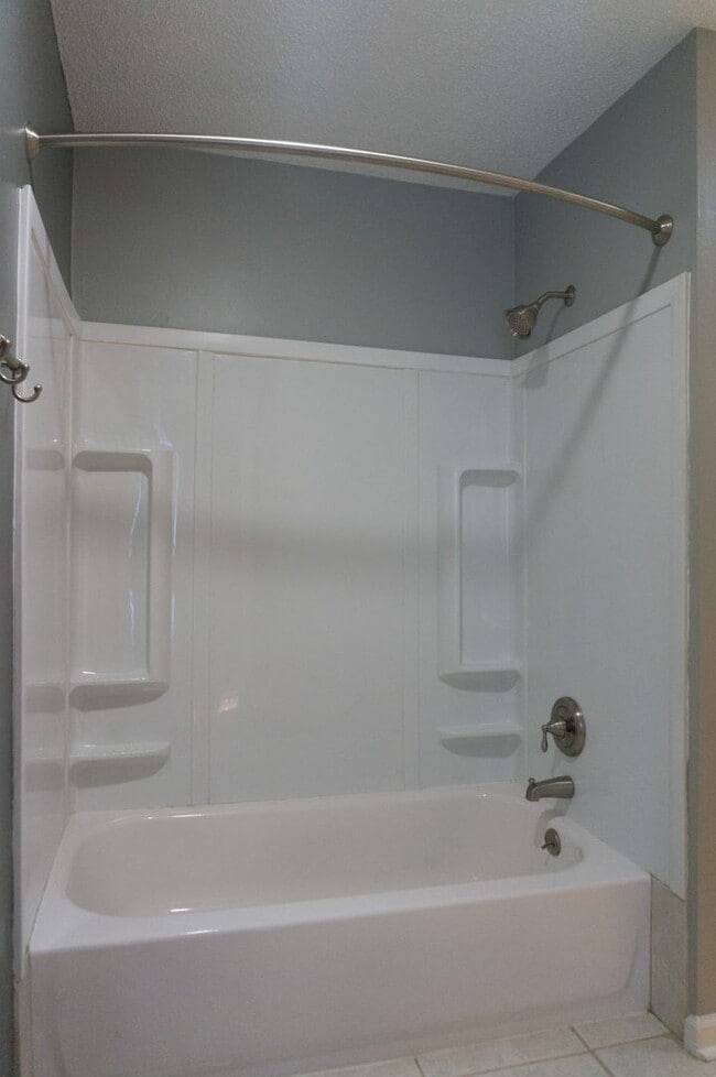 Building Photo - Charming Townhouse in Arden with Swimming ...