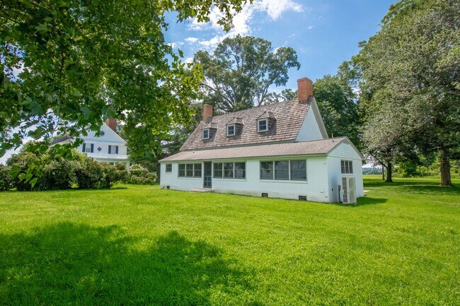 Building Photo - UNIQUE OFFERING-HISTORIC CAPE COD ON URBAN...