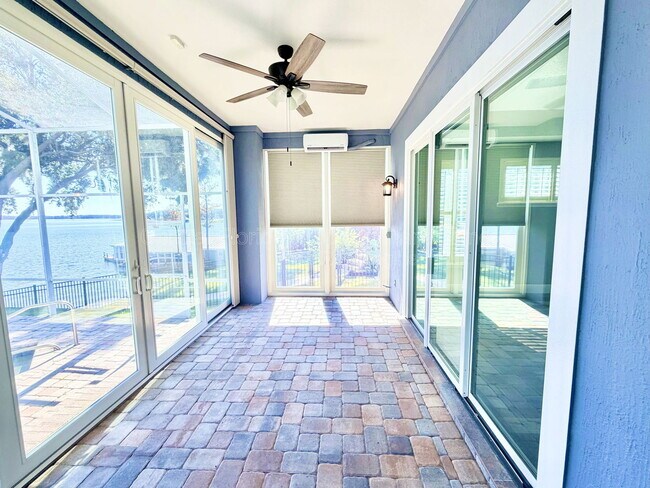 Building Photo - 5243 W Lake Butler Rd