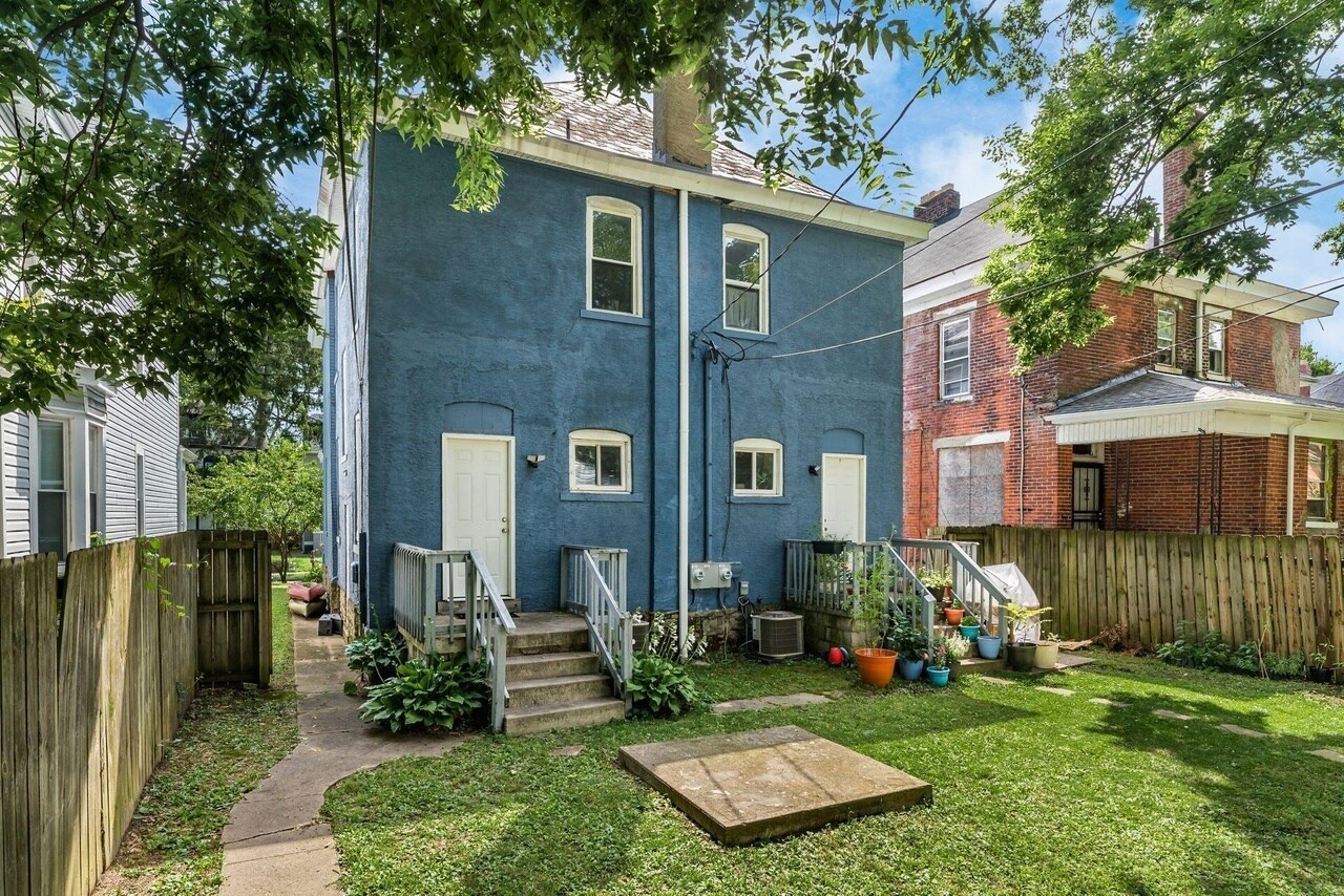 Building Photo - 395 Stoddart Ave