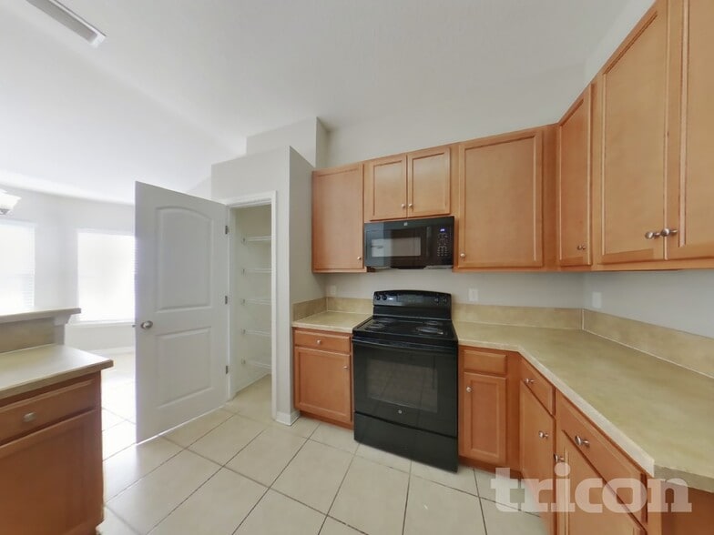 Building Photo - 9250 Spider Lily Ln