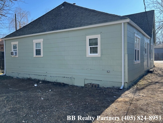 Building Photo - 4205 E 4th Pl