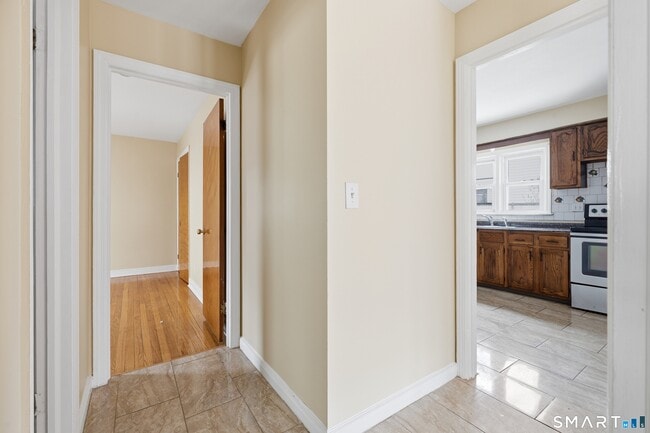 Building Photo - 972 Capitol Ave