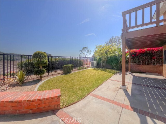 Building Photo - 16140 Ridgeview Ln