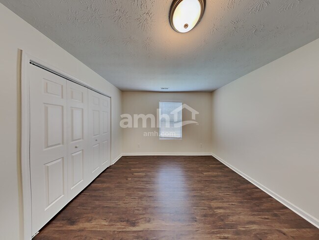 Building Photo - 621 Everlasting Way