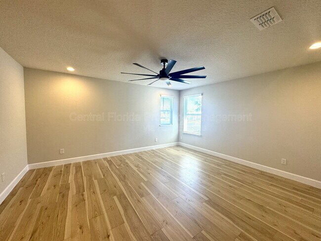 Building Photo - 3615 Voyager Ln