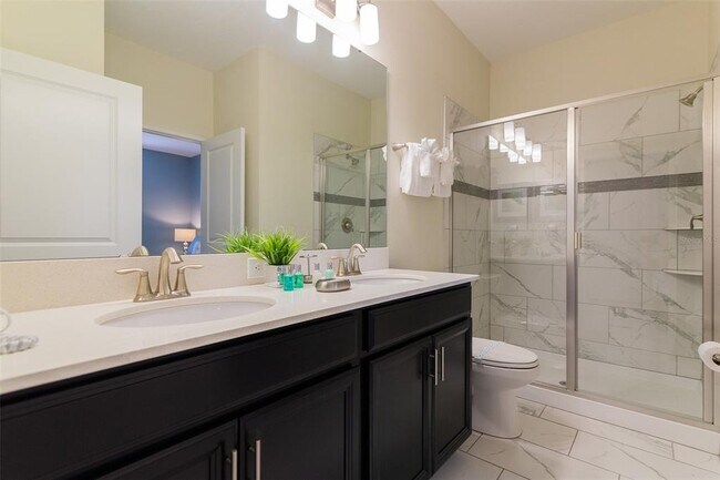 Building Photo - 1525 Flange Dr