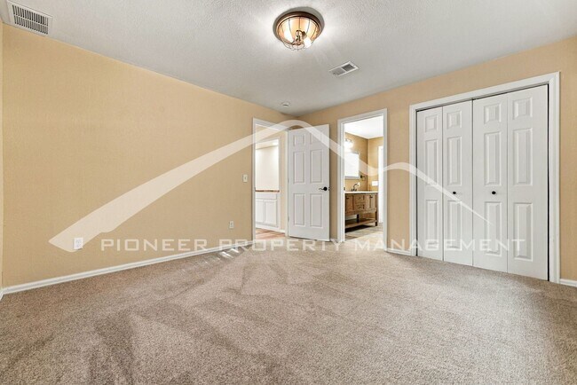 Building Photo - 9603 Laredo St