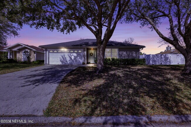 Building Photo - 12967 Canyon Creek Trail S
