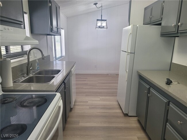 Building Photo - 1060 S Bunch St